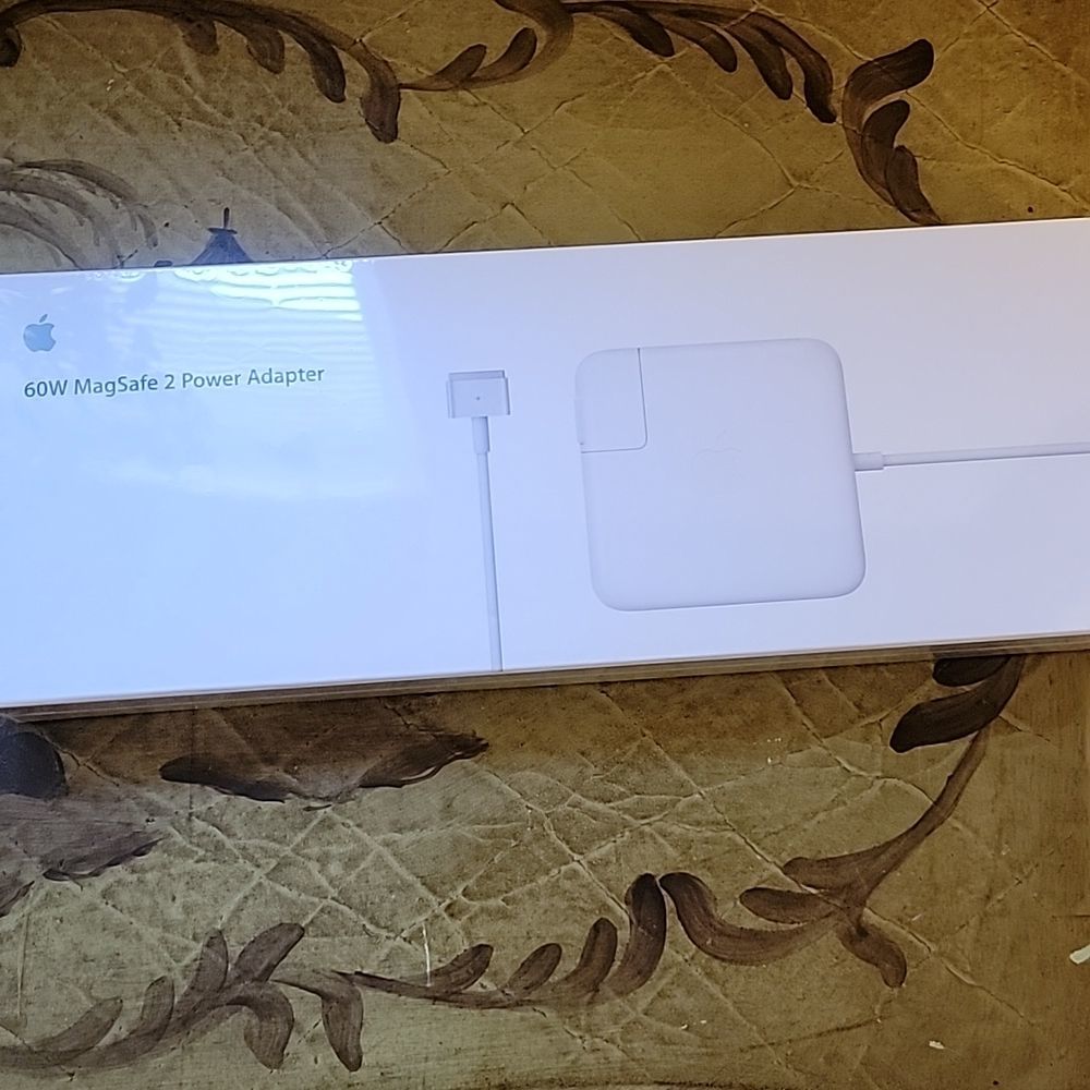Apple 60W MagSafe 2 Power Adapter (MacBook Pro with 13-inch Retina displ…